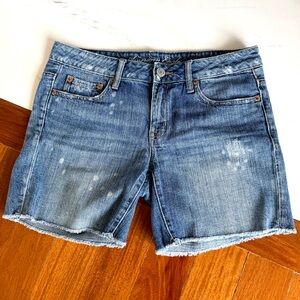 AOE American Eagle Outfitters Women's Denim Shorts
Distressed Jeans Short Size 2